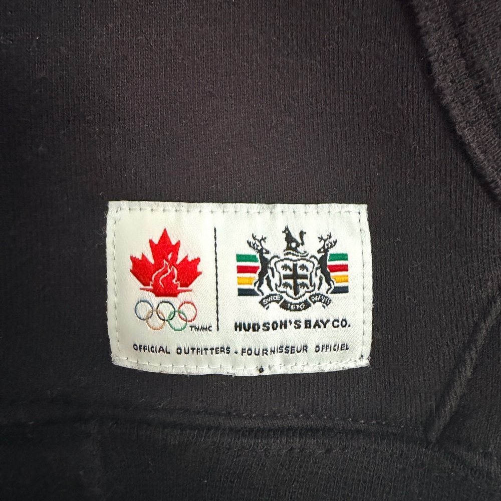 HBC Vancouver 2010 Winter Olympics Team Canada Black Men's Sweater - Picture 3 of 7